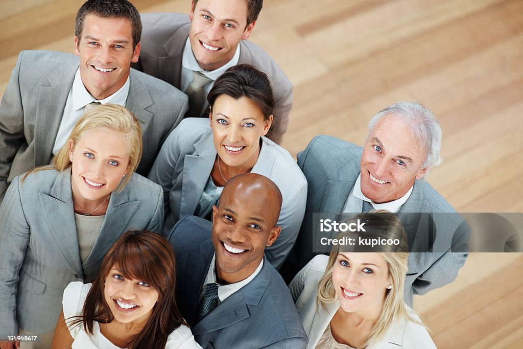 Succès de l'équipe d'affaires heureux et - Photo de Photo de groupe libre de droits