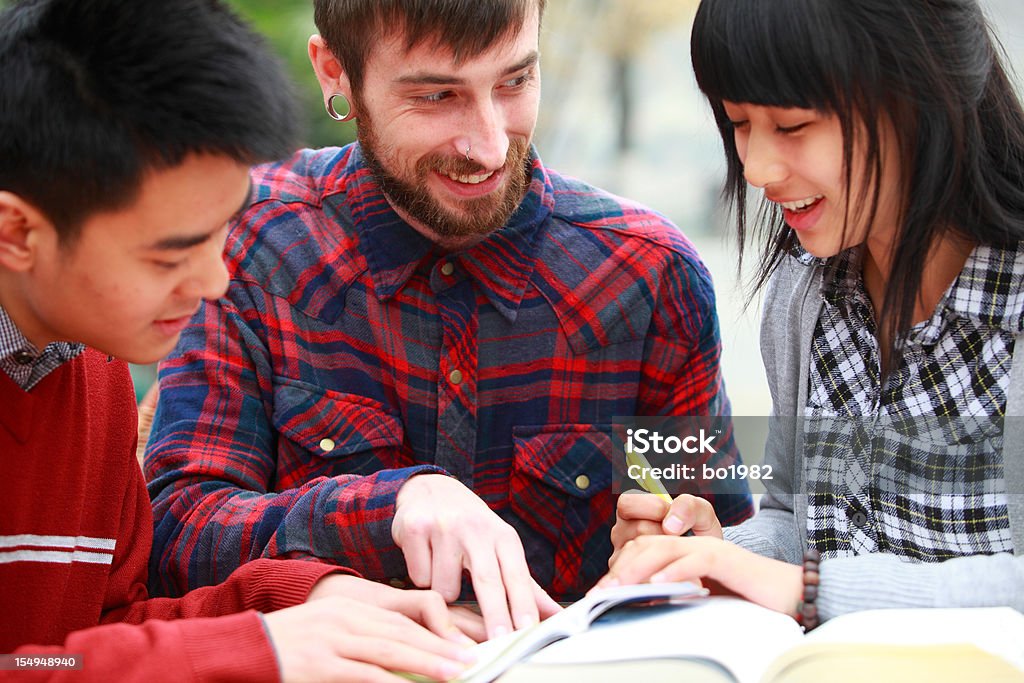 Estudiantes aprendizaje de inglés China - Foto de stock de Cultura inglesa libre de derechos