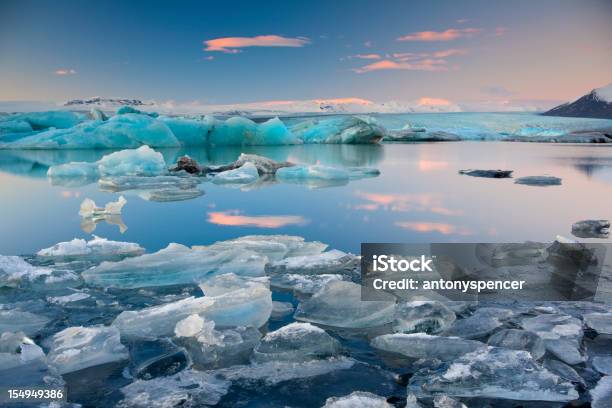 Jokulsalon Glacial Лагуну — стоковые фотографии и другие картинки Лагуна Йёкюльсаурлоун - Лагуна Йёкюльсаурлоун, Исландия, Закат солнца