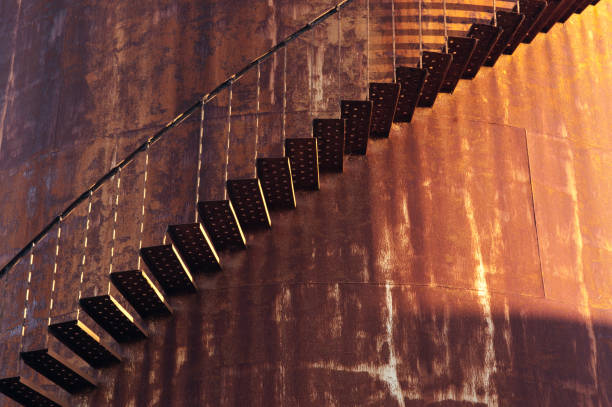 istock Oil Tank 154952769