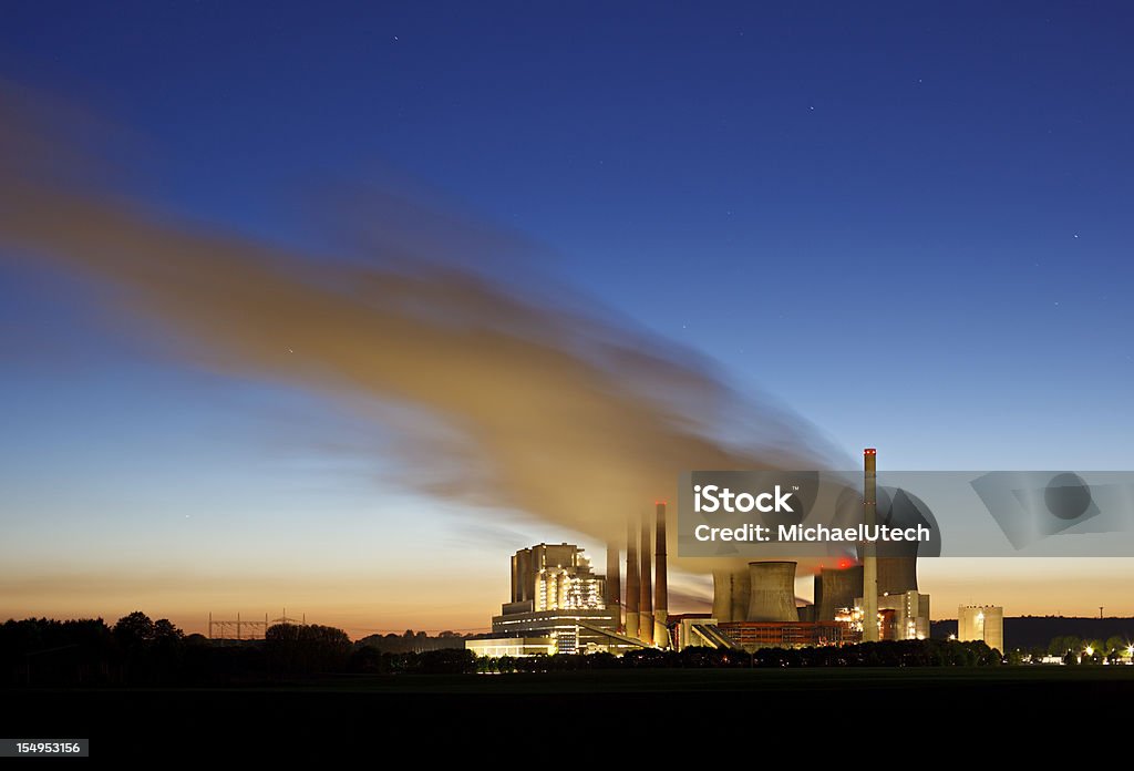 Lignite centrale électrique dans la nuit - Photo de Allemagne libre de droits