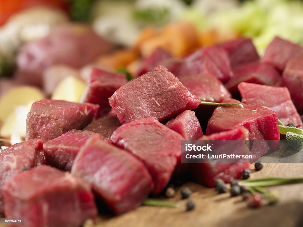 Ingredientes crus para ensopado de carne - Foto de stock de Ensopado de Carne royalty-free