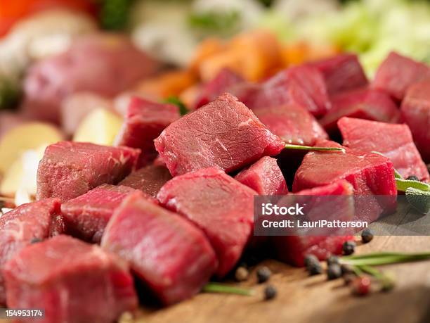 Foto de Ingredientes Crus Para Ensopado De Carne e mais fotos de stock de Ensopado de Carne - Ensopado de Carne, Carne, Carne de Vaca