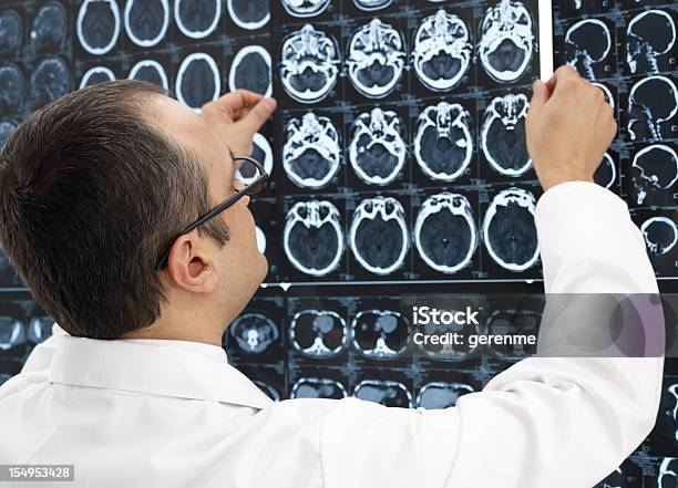 Doktor て Mri スキャン - 1人のストックフォトや画像を多数ご用意 - 1人, MRI検査, X線撮影