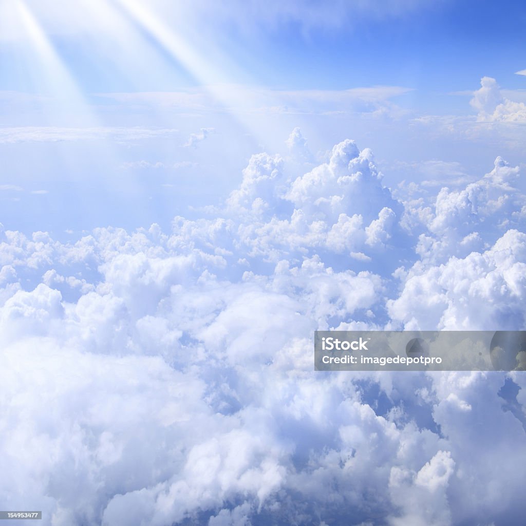 Światła ponad chmury - Zbiór zdjęć royalty-free (Niebo - Życie pozagrobowe)