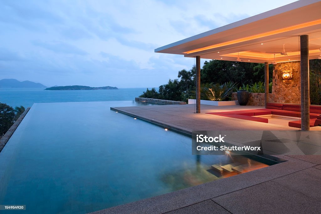Villa Tropical - Foto de stock de Lago infinito royalty-free