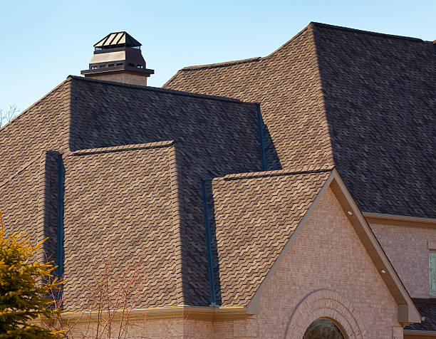 nowy kompleks wymiarów asfalt żwir dachu na dwór - roof roofer wood shingle house zdjęcia i obrazy z banku zdjęć