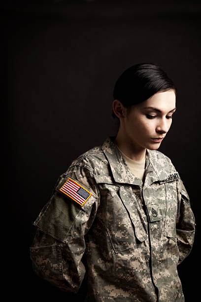 donna soldato americano - depression sadness usa american flag foto e immagini stock