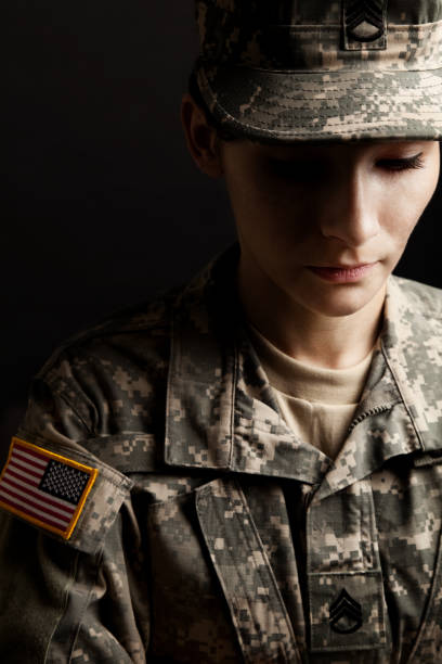 femme soldat américain - depression sadness usa american flag photos et images de collection