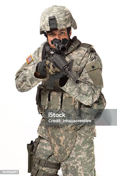 Foto de Soldado Americano Com Uma Armadura Do Lorde Negro Em Aready Posição e mais fotos de stock de Fundo Branco