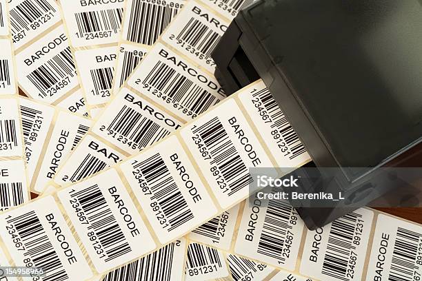 Etichetta Con Codice A Barre Della Stampante - Fotografie stock e altre immagini di Etichetta - Etichetta, Codice a barre, Stampare