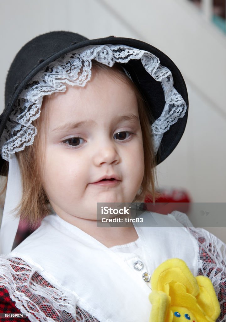 Zwei Jahre altes Mädchen in traditionellen walisischen Kostüm - Lizenzfrei Narzisse Stock-Foto