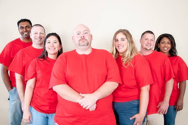 Groupe de personnes de diverses Chemises rouges - Photo