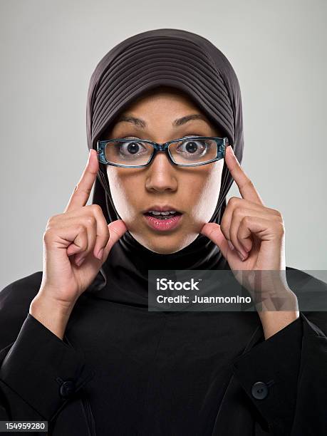 Real Personen Muslimischer Junge Frau Stockfoto und mehr Bilder von Arabien - Arabien, Menschliches Gesicht, Nahöstlicher Abstammung