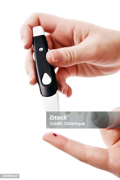 Diabetics ドロップの指の血流 - 糖尿病のストックフォトや画像を多数ご用意 - 糖尿病, 血糖値測定器, 1人