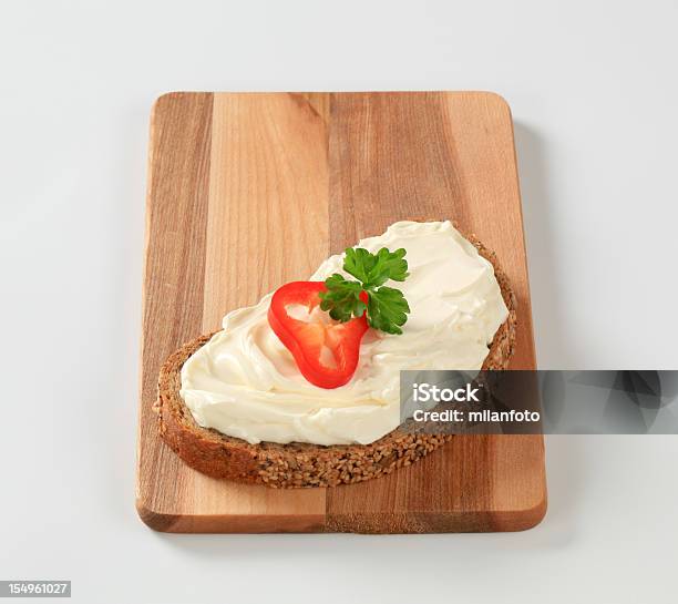 Brot Und Käseauswahl Stockfoto und mehr Bilder von Käseaufstrich - Käseaufstrich, Aufstrich, Brotsorte