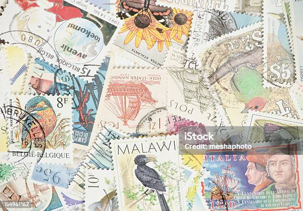 Francobolli Postali Mondo - Fotografie stock e altre immagini di Antico - Vecchio stile - Antico - Vecchio stile, Belgio, Carta