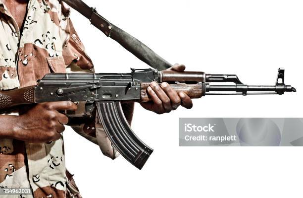 Foto de Soldado Nomeadamente Com Uma Metralhadora e mais fotos de stock de África - África, AK-47, Somália