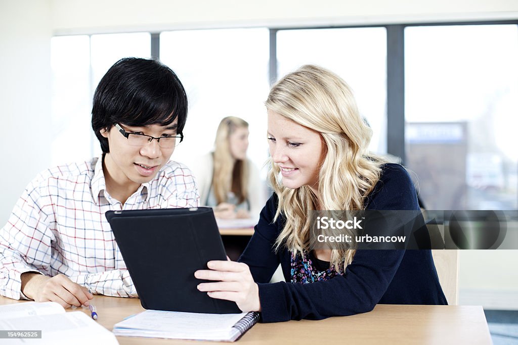 Dos estudiantes - Foto de stock de Adulto libre de derechos