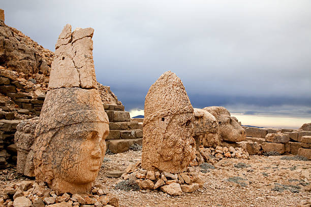 nemrut - commagene стоковые фото и изображения