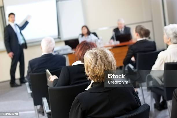 Seminário De Negócios - Fotografias de stock e mais imagens de Adulto - Adulto, Aluno Mais Velho, Aprender