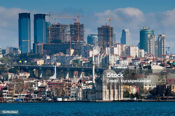 Die Moderne Skyline Von Istanbul Wie Von Den Bosporus Stockfoto und mehr Bilder von Arbeiten