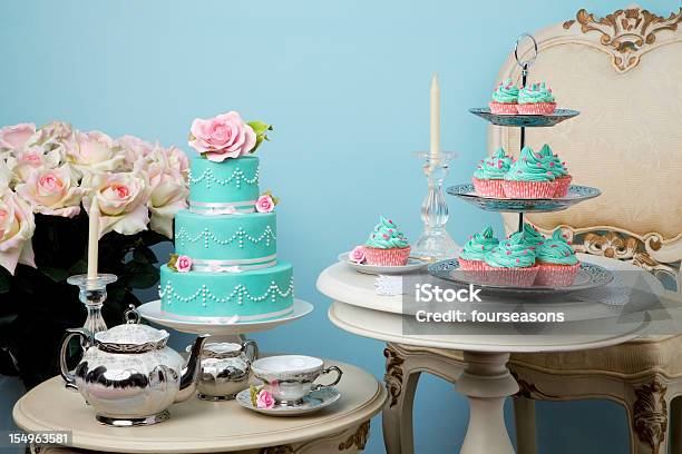 Tea Party Foto de stock y más banco de imágenes de Hora del té - Plato de comida - Hora del té - Plato de comida, Fiesta, Mesa - Mueble