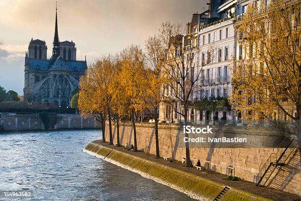 The Islands Of Paris Stock Photo - Download Image Now - Quayside, Seine River, Ile Saint-Louis