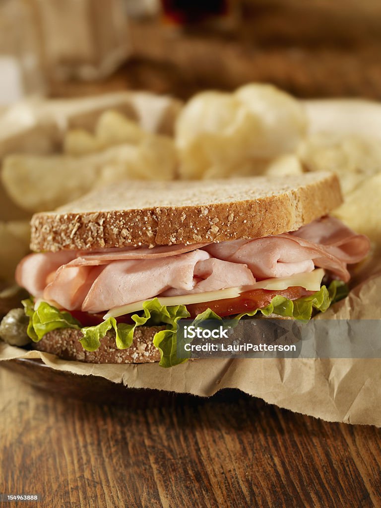 Ahumado sándwich de jamón y Suiza - Foto de stock de Bocadillo libre de derechos