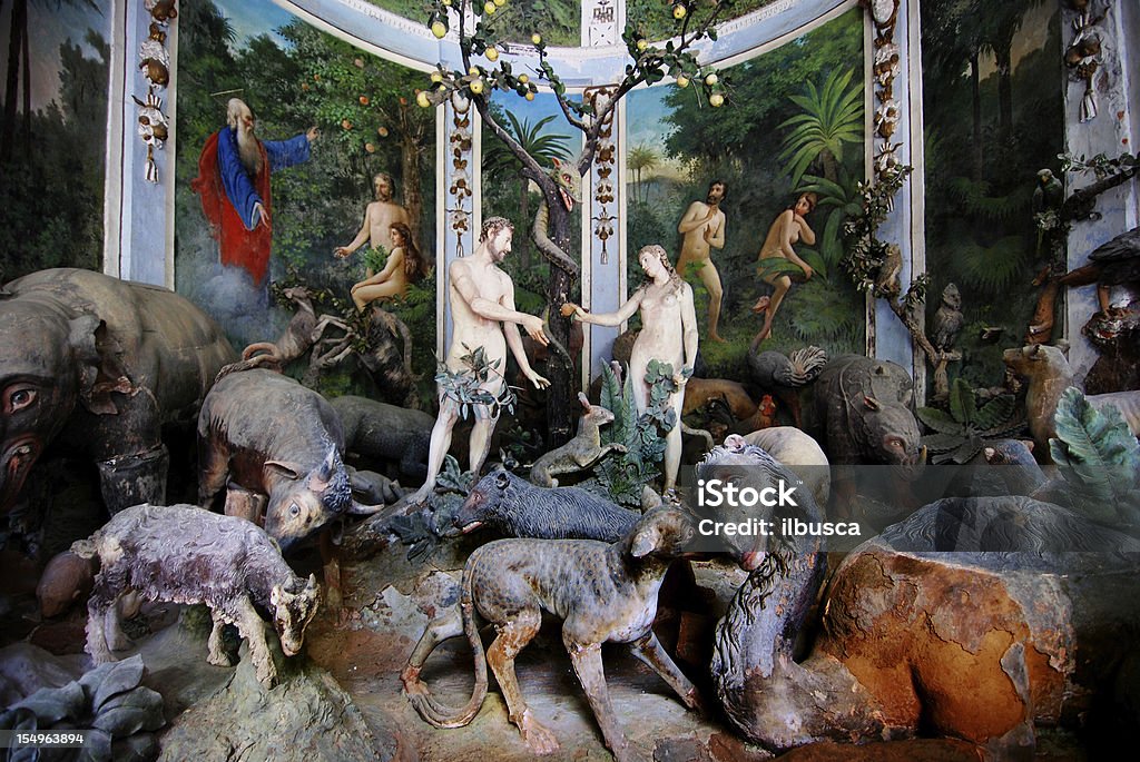 Adam and Eve (pecado original) capela - Ilustração de Eva - Figura bíblica royalty-free