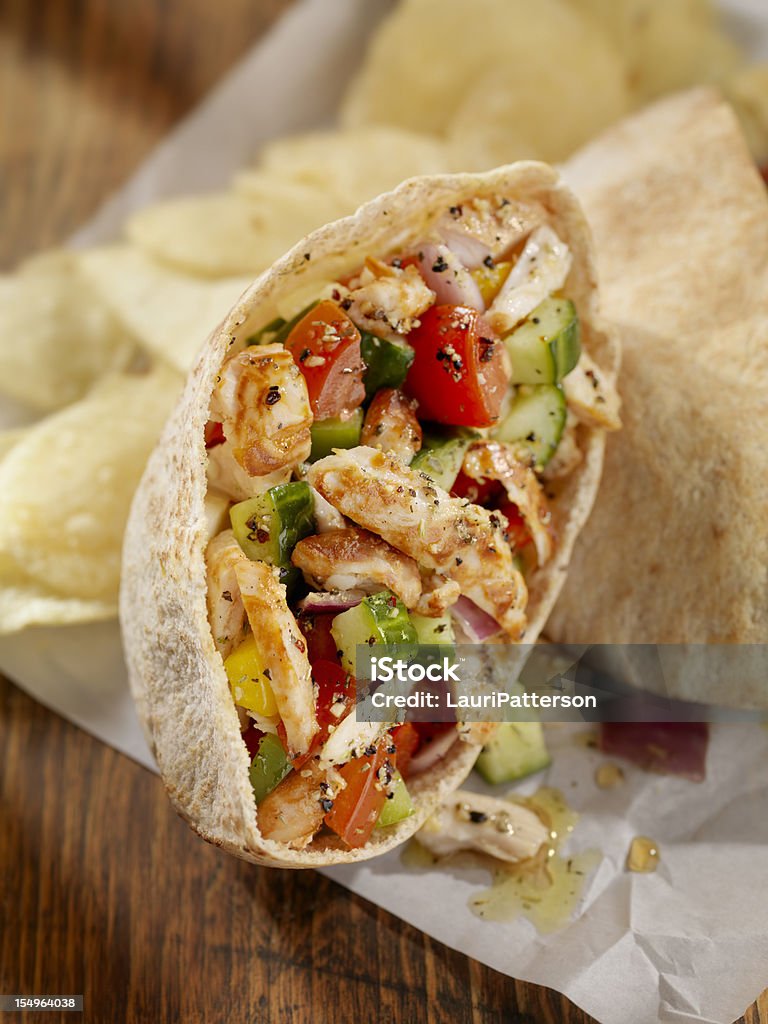 Poches Pita de poulet grillé - Photo de Sandwich Wrap libre de droits