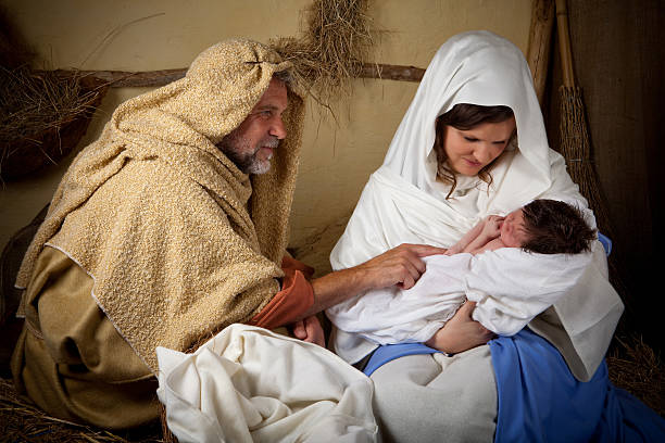 istock Christmas family reenactment 154965023