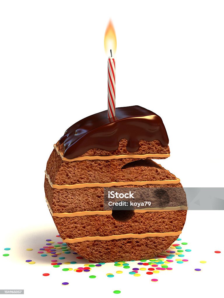 Numéro six Gâteau au chocolat en forme de - Photo de Bougie d'anniversaire libre de droits