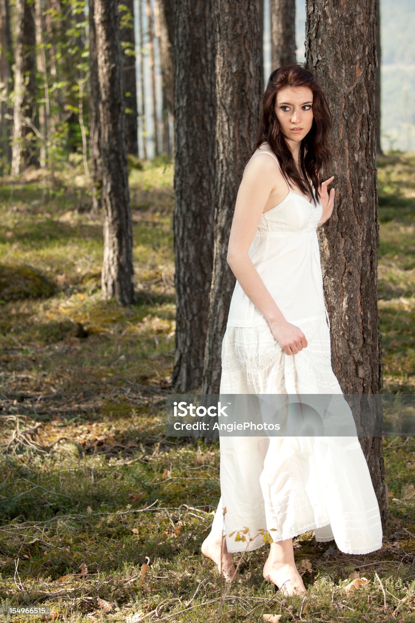 https://media.istockphoto.com/id/154966515/photo/young-woman-in-the-forest.jpg?s=2048x2048&amp;w=is&amp;k=20&amp;c=QlMDkMYdHNCl_DKmgvQwnXW_wY4tLnwamdwg-WUI4FU=