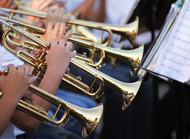 trompeta de actores - brass instrument jazz brass trumpet fotografías e imágenes de stock