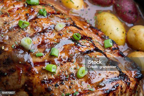 Foto de Carne Assada Com Batatas e mais fotos de stock de Caçarola com carne - Caçarola com carne, Carne de Porco, Alho