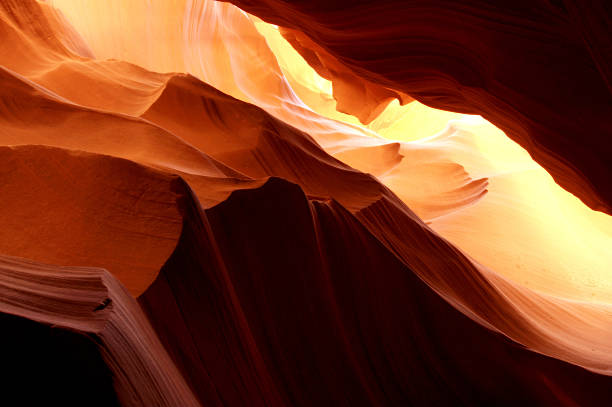 niesamowite wiązka światła - canyon heaven sunbeam arizona zdjęcia i obrazy z banku zdjęć