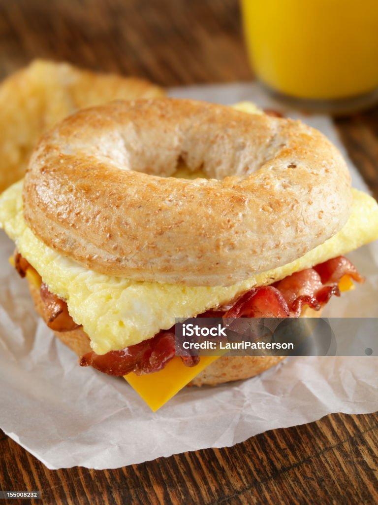 Mit Speck und Ei Breakfast Sandwich - Lizenzfrei Bagel Stock-Foto