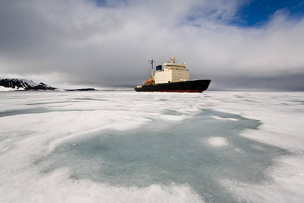 istock Ice breaker heading in Franz Josef Land 155008657