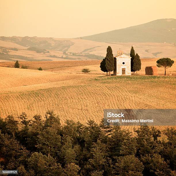 Cappella Di Vitaleta Stockfoto und mehr Bilder von Anhöhe - Anhöhe, Architektur, Braun