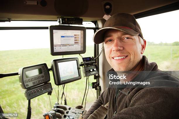 Hitechlandwirtschaft Stockfoto und mehr Bilder von Bauernberuf - Bauernberuf, Technologie, Traktor