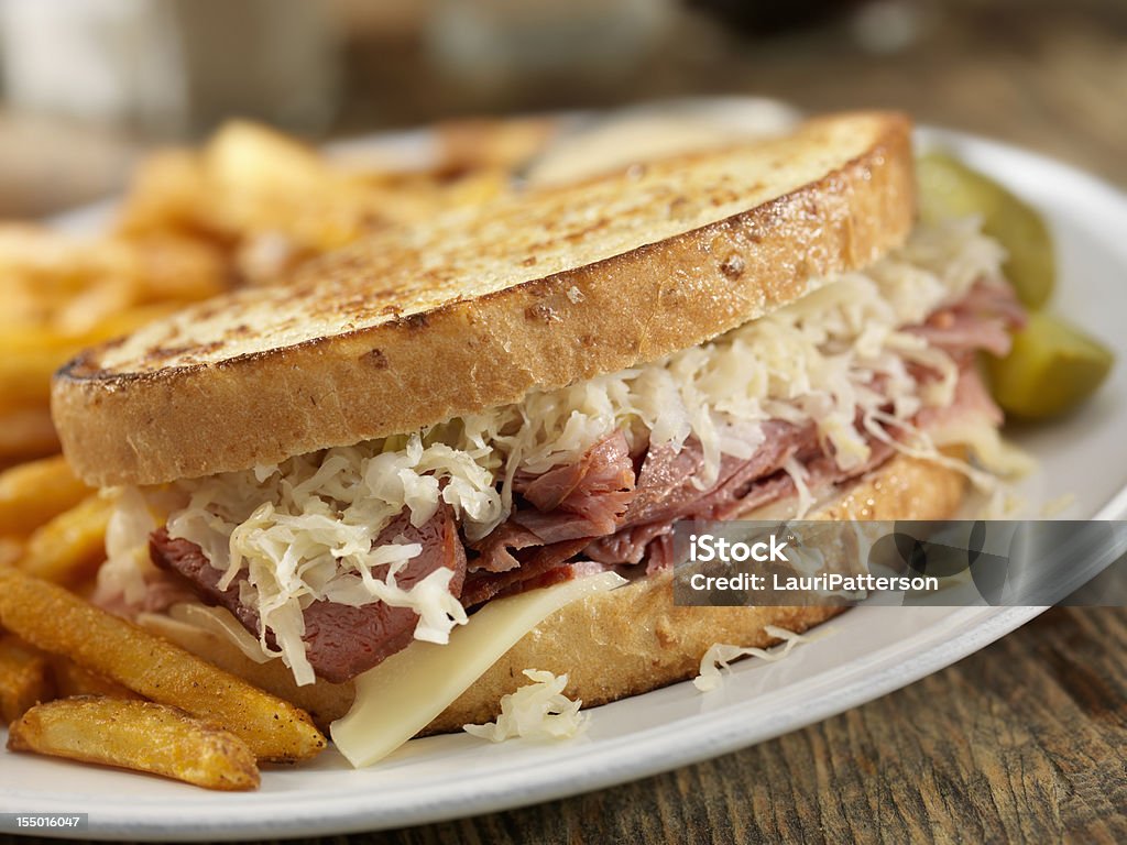 Panino di Reuben - Foto stock royalty-free di Panino di Reuben