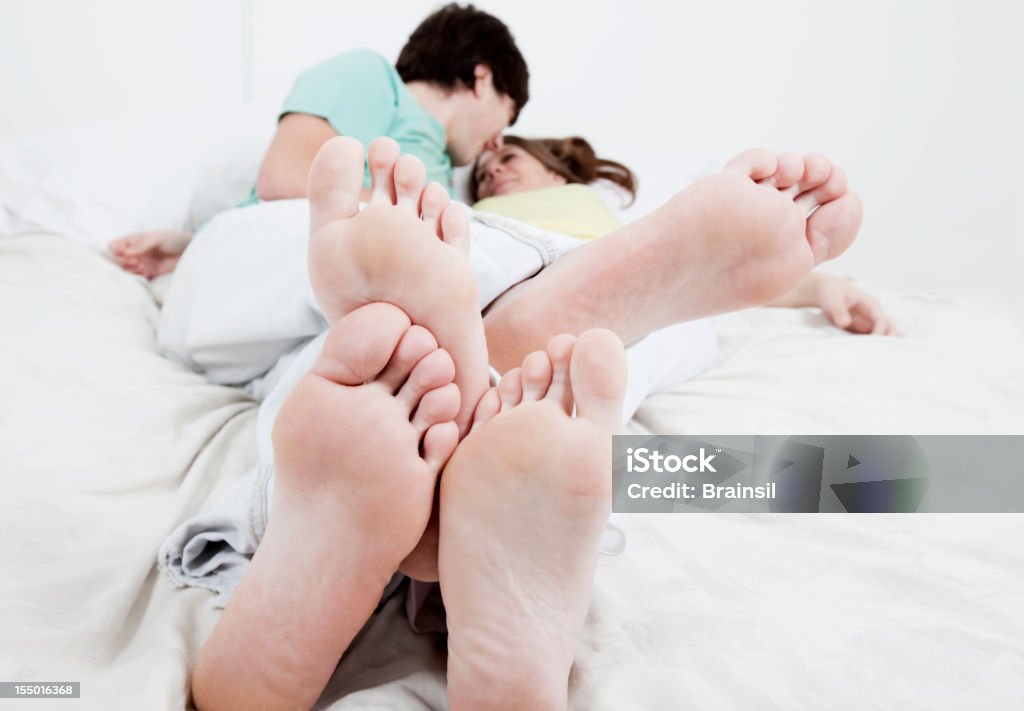 Casal na cama - Royalty-free Cama Foto de stock