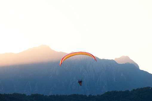 Paragliders float toward La Jolla Shores, Black Beach Park