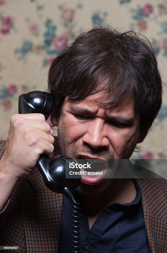 Impresionante Retrato de un hombre enojado - Foto de stock de Adulto libre de derechos