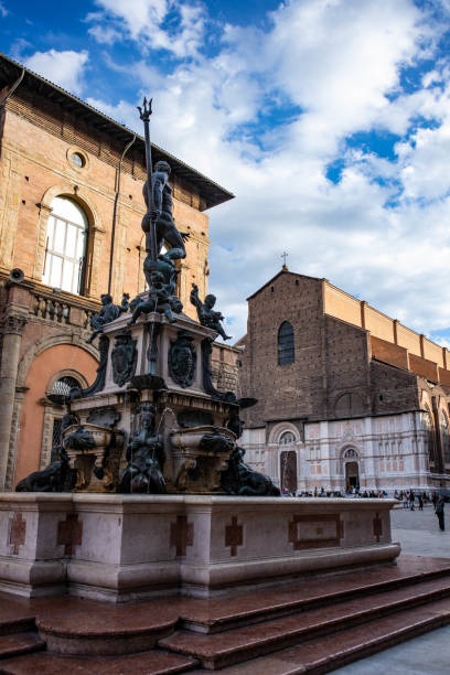 istock Nettuno fountain 1550238012