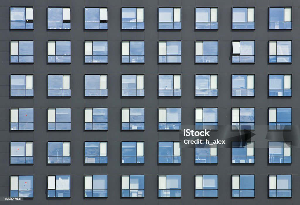 Büro Fenster - Lizenzfrei Außenaufnahme von Gebäuden Stock-Foto