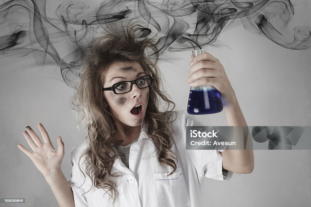 Científico loco - Foto de stock de Experimento científico libre de derechos