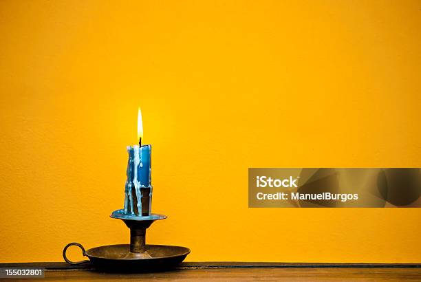 Einsam Kerze Stockfoto und mehr Bilder von Blau - Blau, Brennen, Bunt - Farbton