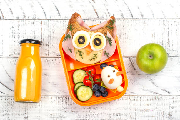 istock Funny owl sandwich for kids 1550357684